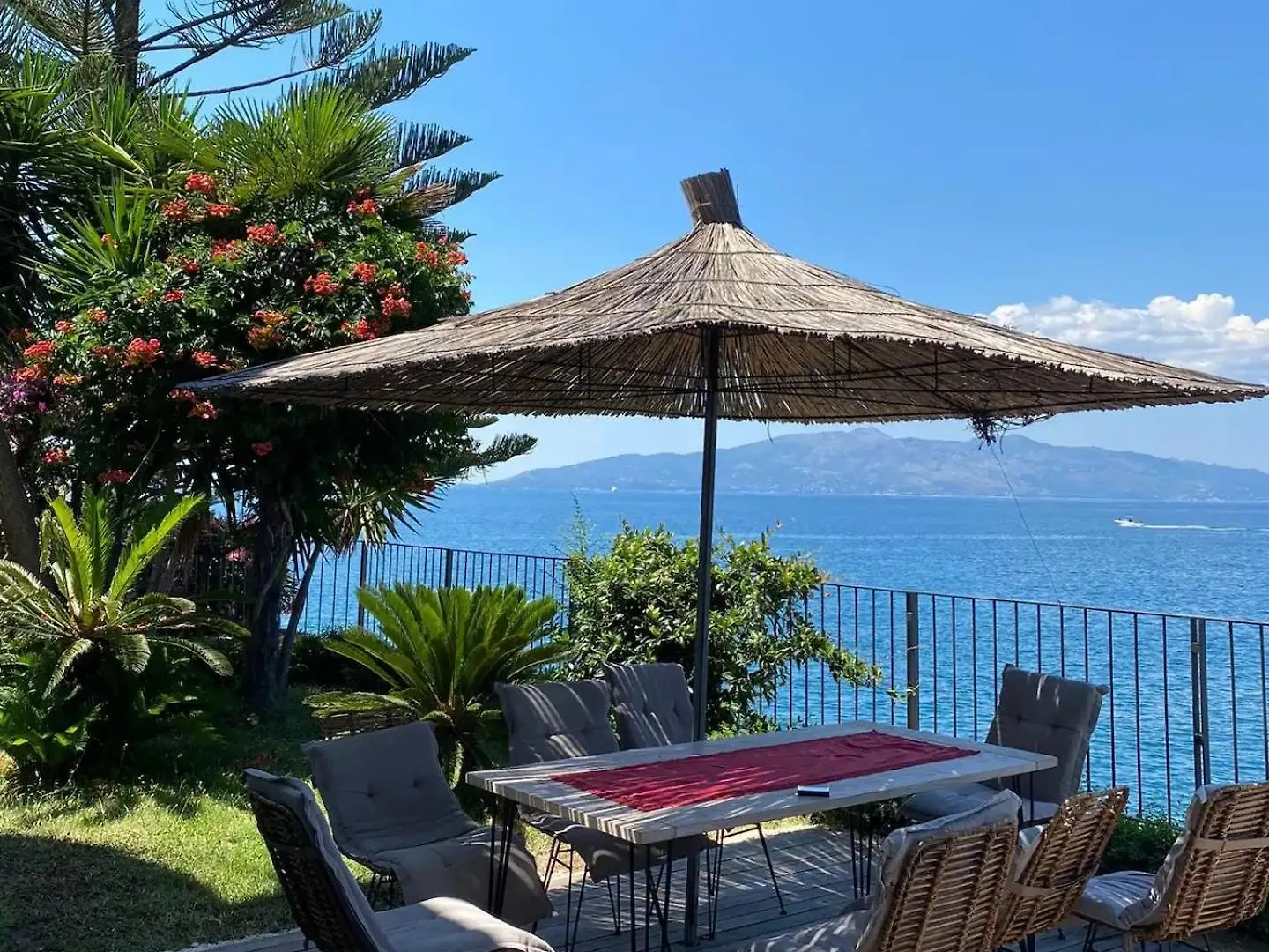 Villa Aphrodite Direct Access To Beach Sarande